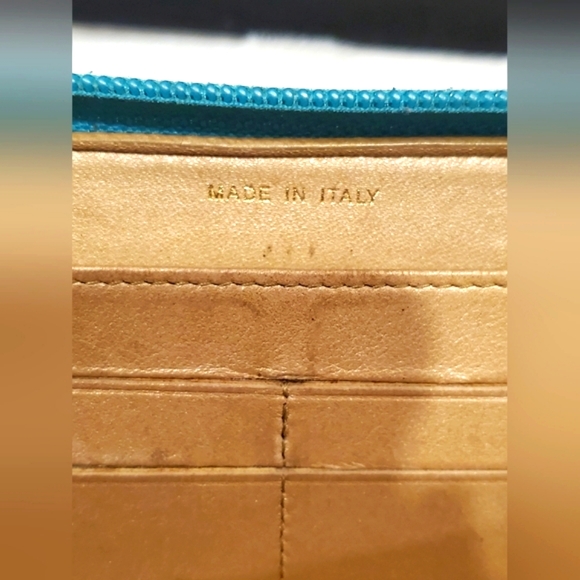 Chanel Camellia Embossed Zip Around Wallet – Turquoise Lambskin - Picture 11 of 16